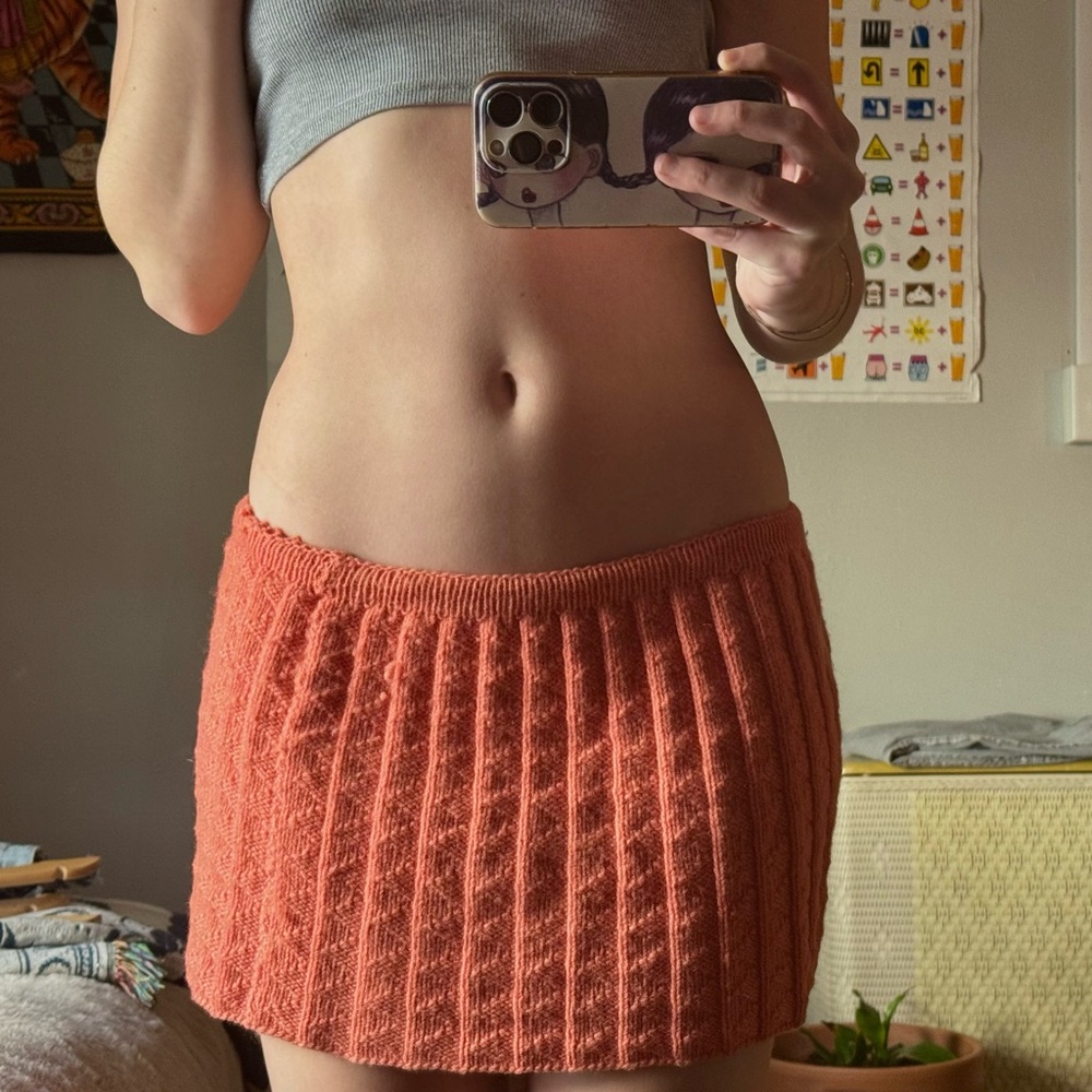 Vintage Knit Mini Skirt | Textured Coral Y2K
Sweater Skirt